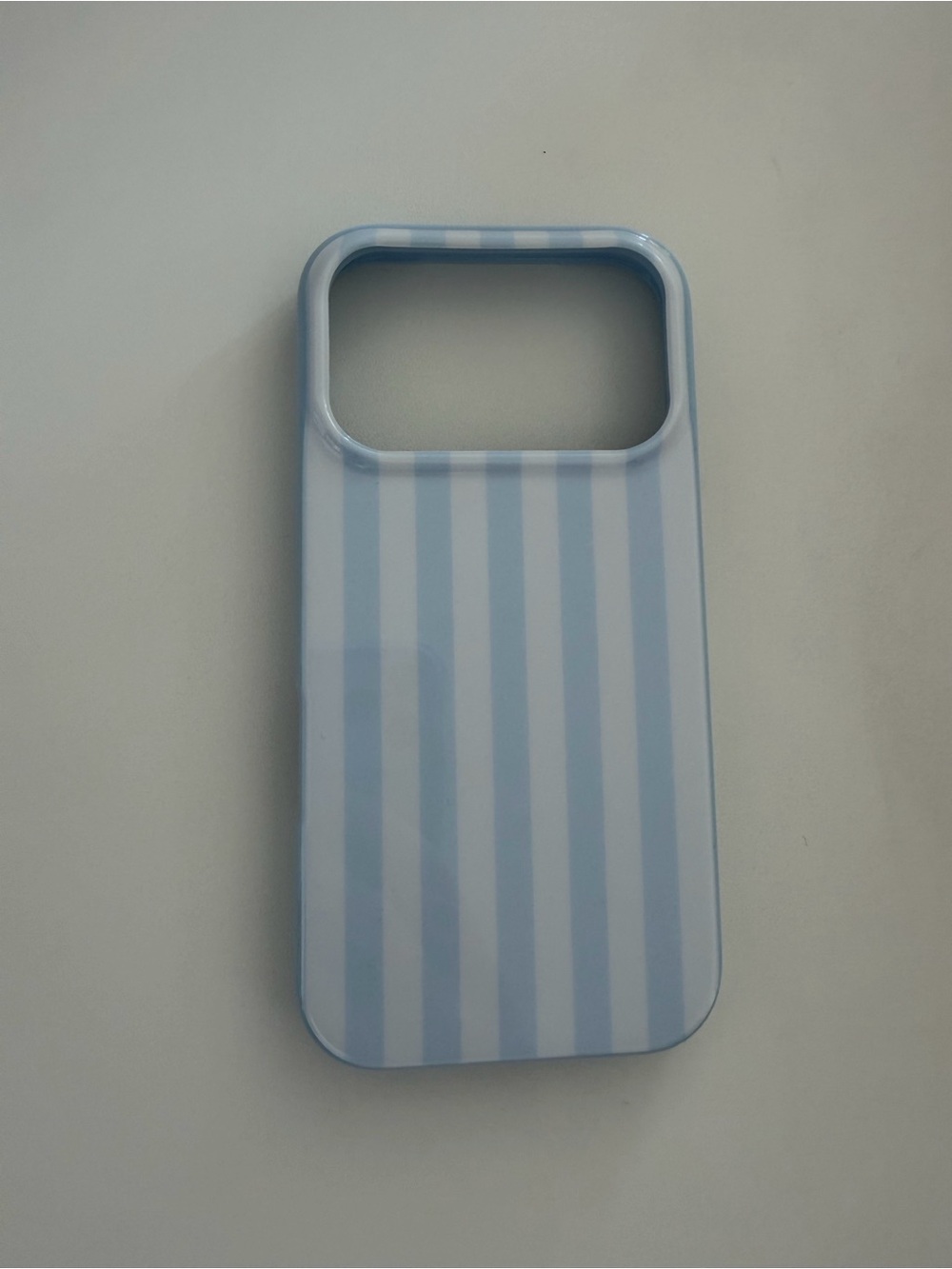 Casely Striped Light Blue iPhone 17 Pro Case